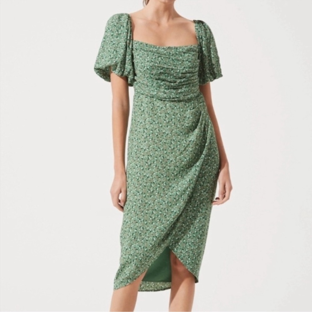 ASTR the label square neck bubble sleeve midi dress
